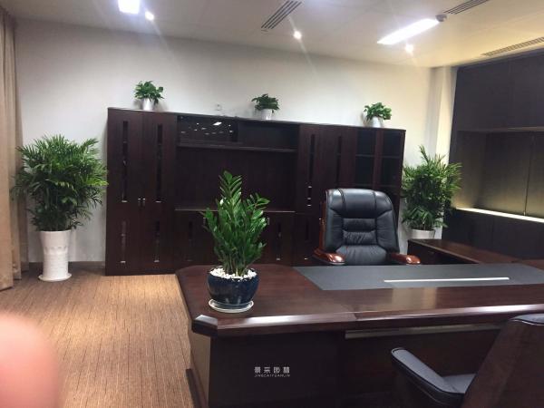 新中式办公室装修风格怎么选择好办公家具？