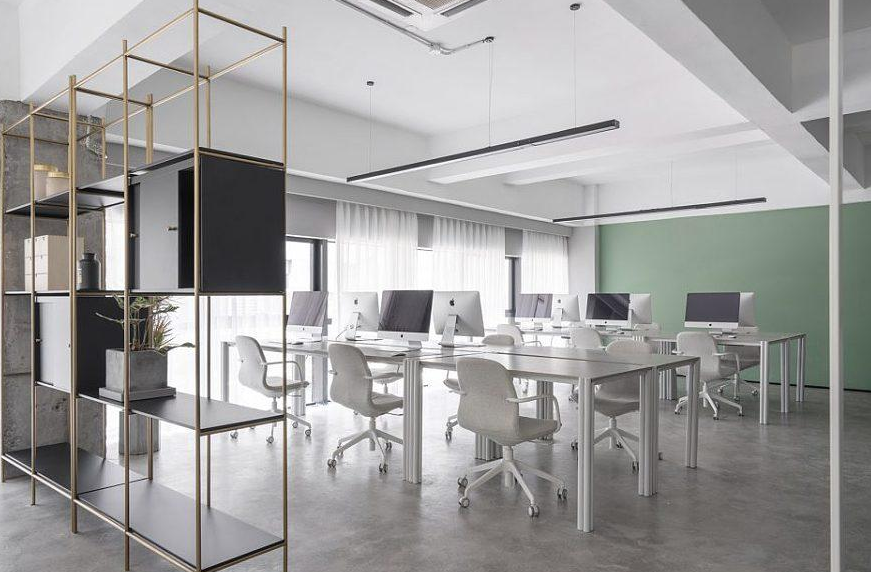 商业空间设计办公室装修合理布局出发点：清静、安全性、少受打搅